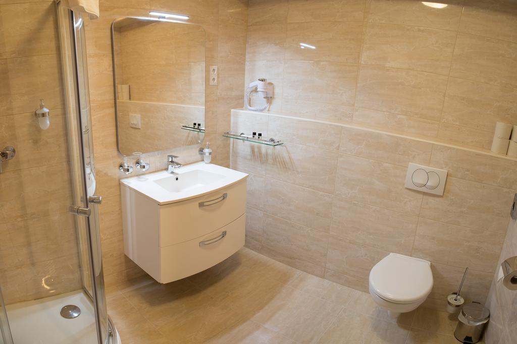 Luxury Hotel ชิโอฟก ภายนอก รูปภาพ