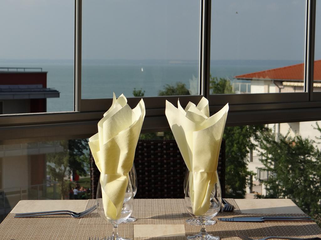Luxury Hotel ชิโอฟก ภายนอก รูปภาพ